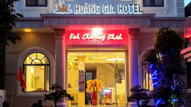 Khách sạn Hoàng Gia