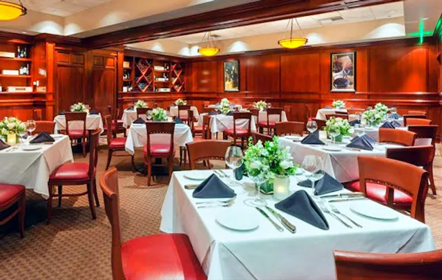 Fleming’s Prime Steakhouse & Wine Bar