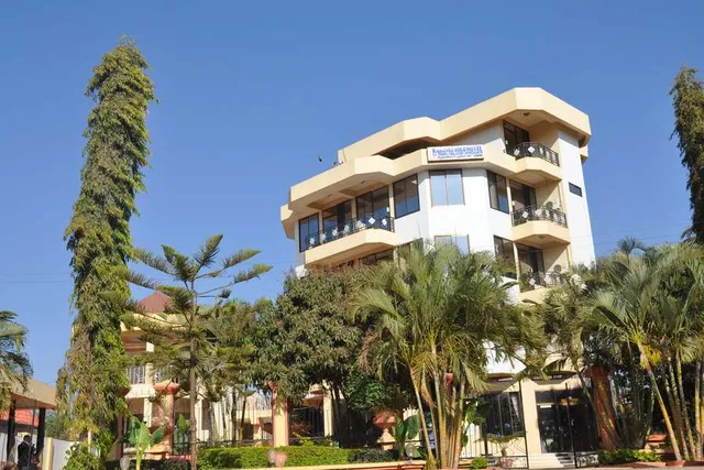 submarine annex hotel