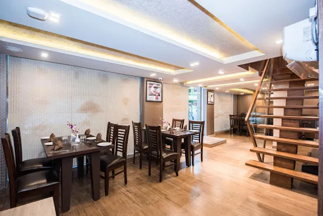 Cafe Majestiqué (Multi Cuisine)