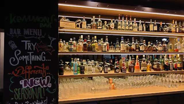 Kemmons Bar