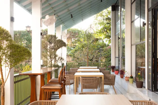 Small Plates, Coffee bar | Bakery | A Boutique coffee house in Pushkar