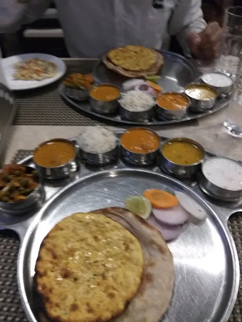 Gomti Garden Bar & Restaurant