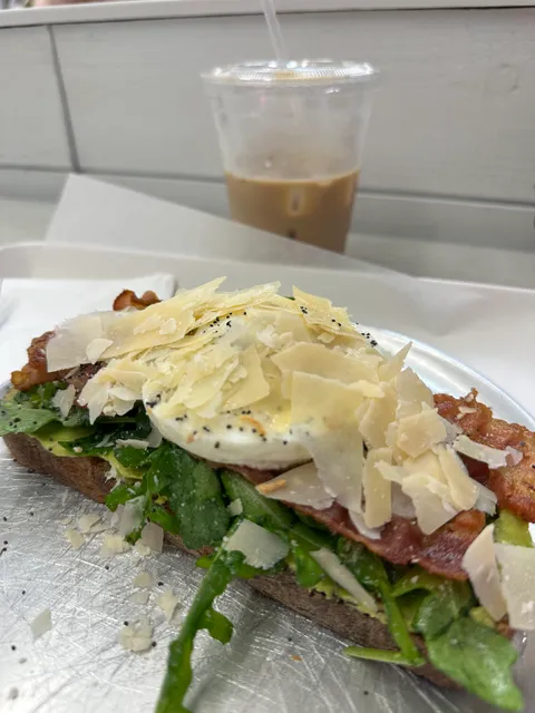 D’Amores Tea & Toast