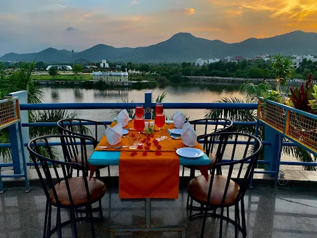 Pannadhay Cruise Restaurant