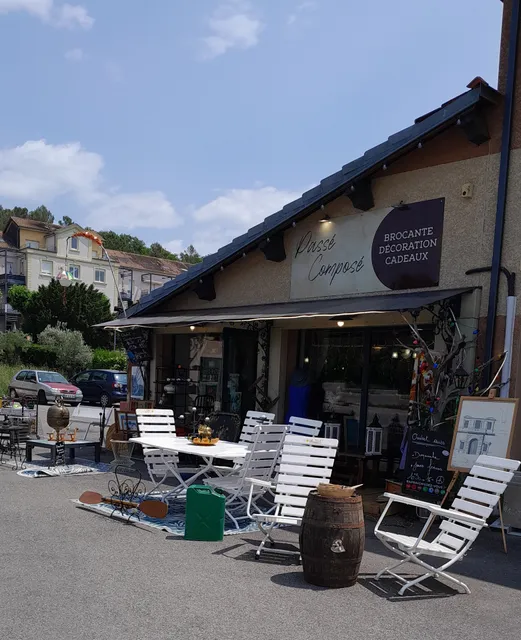 Passé Composé : Brocante, Décoration et Cadeaux. La Boutique qui Participe au Présent !