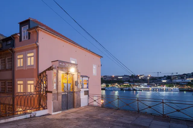 1872 River House by Olivia