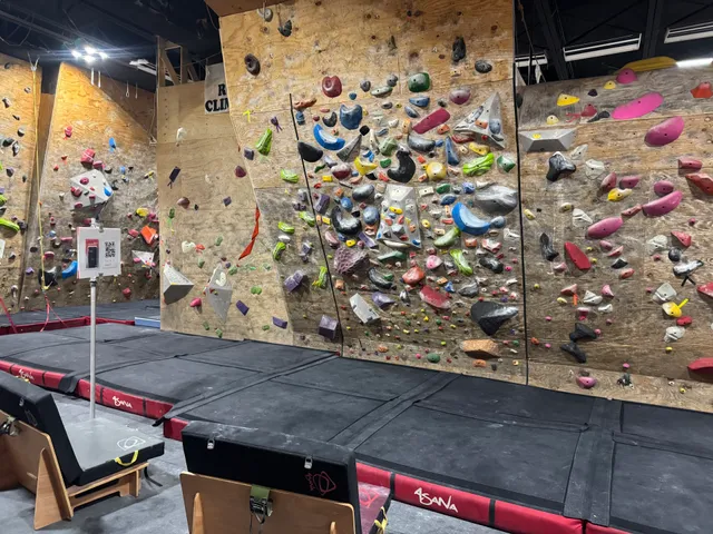 Niagara Climbing Center