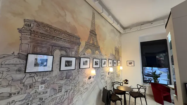 Mon Ami / галерея / арт-простір / cafe / macarons