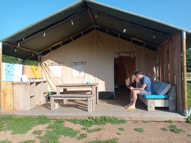 Le P'tit Monde du Morvan / Hebergements insolites