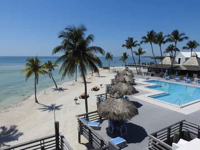 Caloosa Cove Resort & Marina