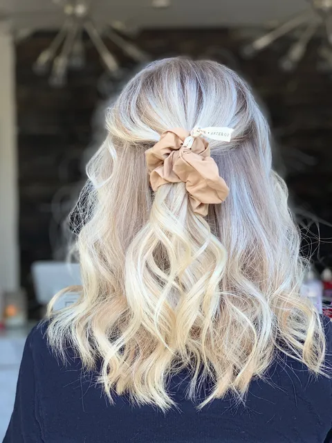 Urban Roots Salon & Co. (Meridian)