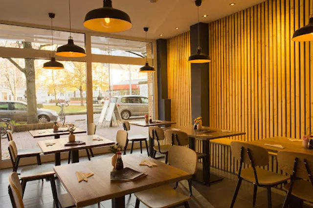 KAZUMI Sushi Manufaktur