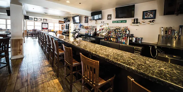 Oliver's Old Town Tavern