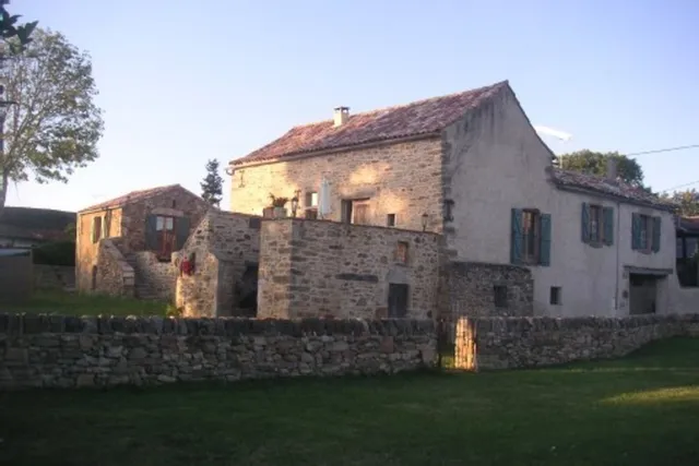 Gîte Cordes sur Ciel : location saisonnière avec piscine (Tarn, Midi Pyrénées)