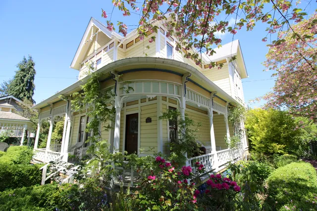 Edward Adams House Bed and Breakfast