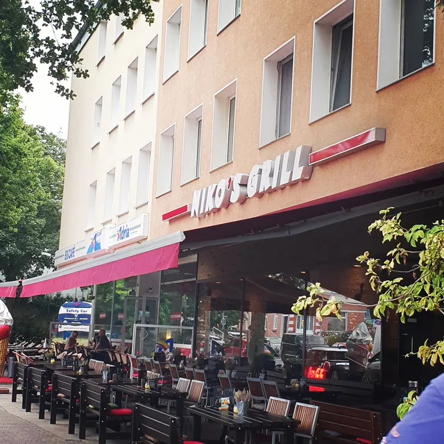 Niko's Grill