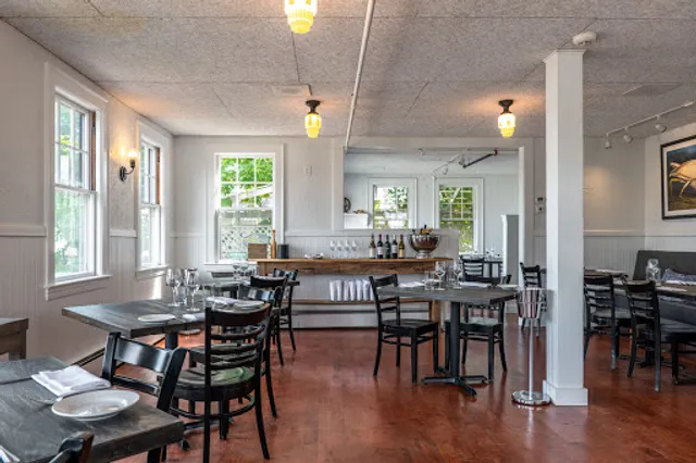 Carriage House Restaurant