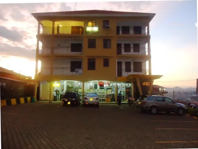 Reinah Tourist Hotel