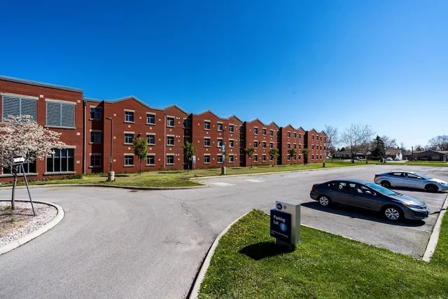 Residence & Conference Centre - Welland