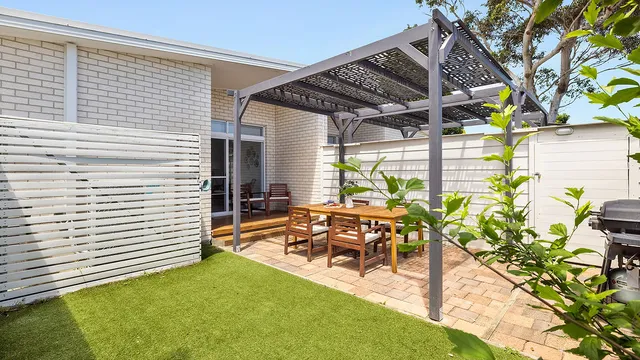 Bay Escapes | Echoes @ Fingal Bay