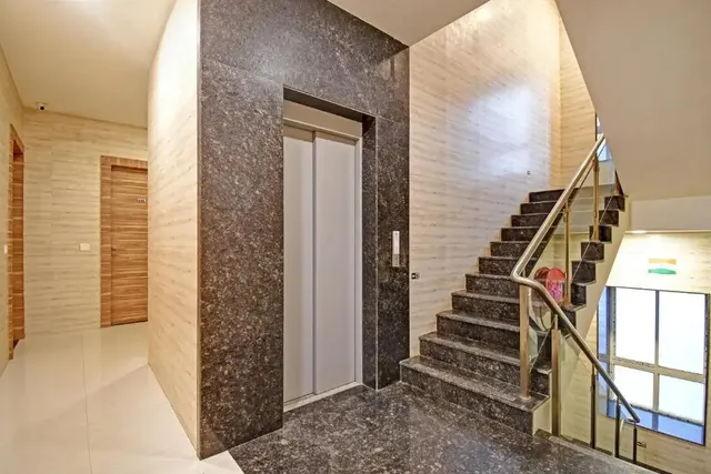 Super Townhouse Hotel All In One Near City Centre Salt Lake