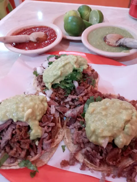 Tacos de Carne Asada y Cemitas Edi