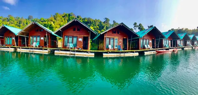 Khao Sok Smiley Lakehouse