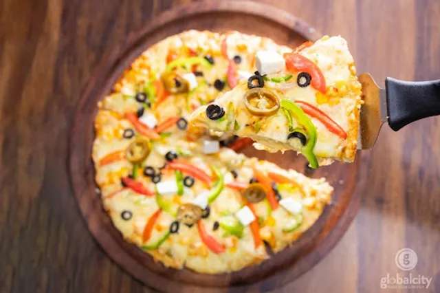 La Pizza Treno Manjalpur