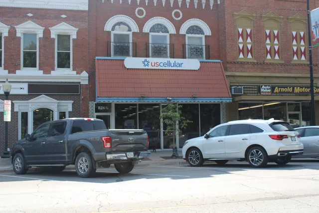 Authorized Retailer UScellular & T-Mobile