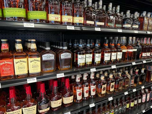 Riverside Market Chicago