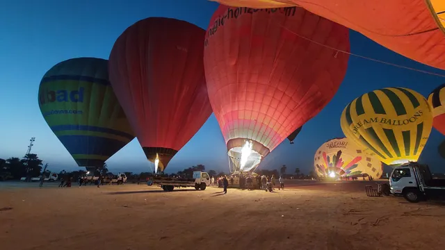 Take-Off Hot Air Balloons