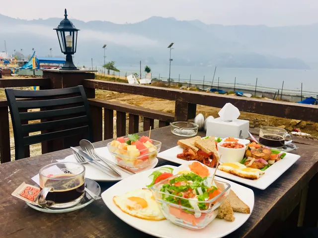 Coffee Break ( Cafe, Bar & Restaurant )