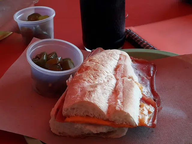 Lonchería Ma. Elena