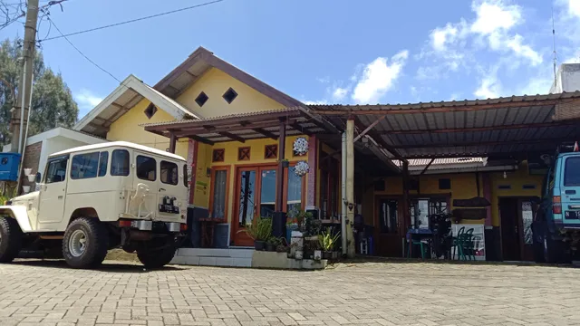 Cemara Homestay Tosari