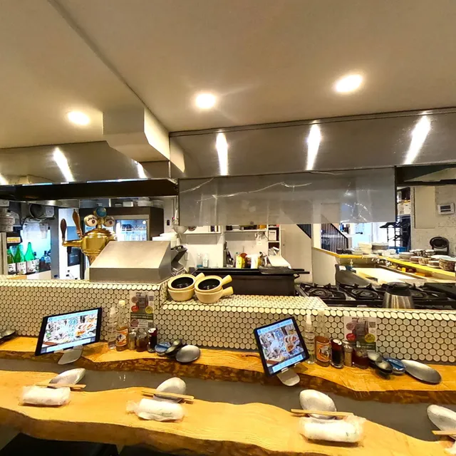 豊洲本まぐろと餃子パラダイスshigi38