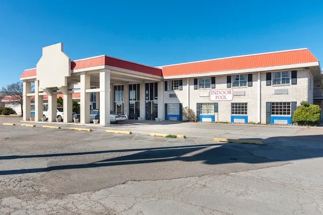 Rest Inn Amarillo I-40 Central & Wedding/Event Center