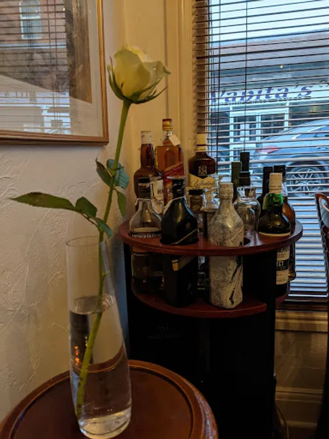 Livios Italian Restaurant & Art Galleries