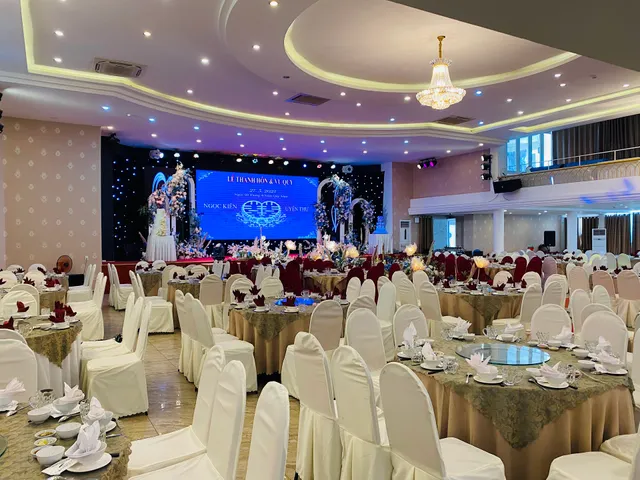 Nhà Hàng Cội Nguồn Đảo Xanh