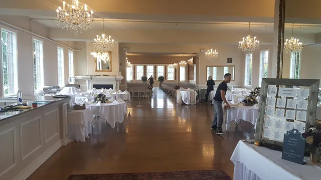 Hollywood Schoolhouse