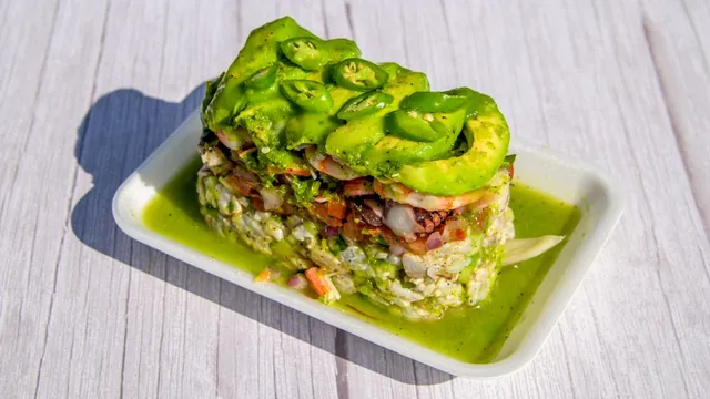 La Chalupa Mariscos #2 food truck