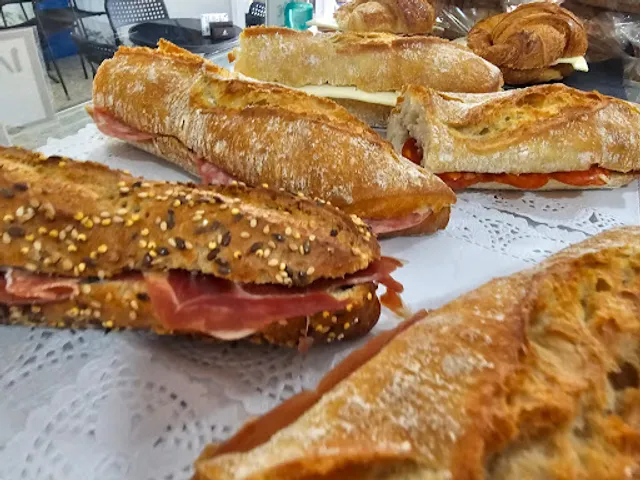 O Cruce - Forn, brioixeria i cafeteria