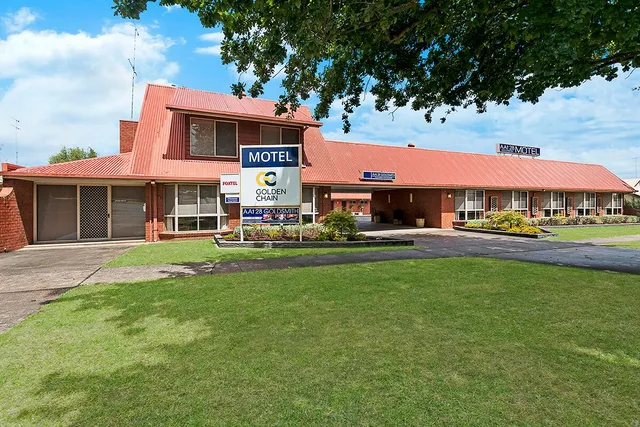 AAt 28 Goldsmith Motel Hamilton