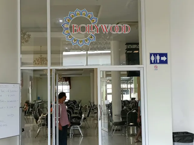 Bollywood Spices - Indian Restaurant