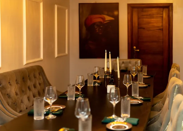 La Maison Restaurant