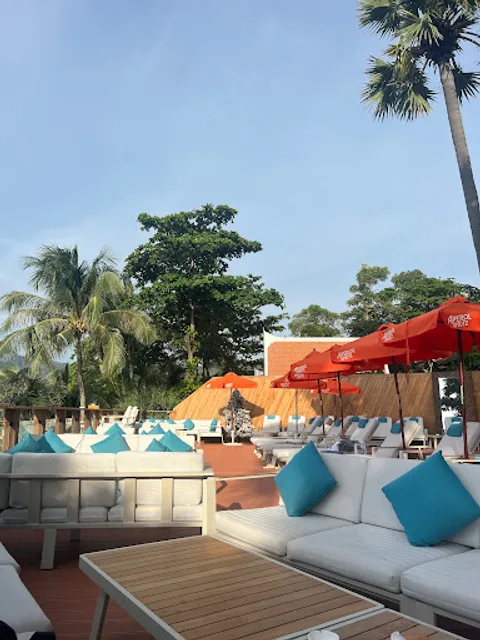 The Commune | Resto Bar