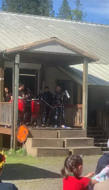 Frank's Landing Swap Meet la pulga