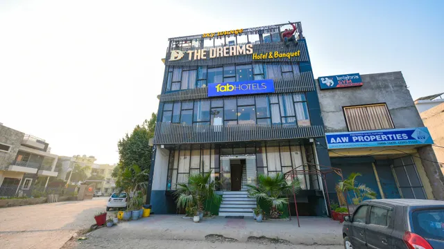 FabHotel The Dreams - Hotel in Kharar, Mohali