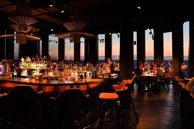 ÜBERLAND Restaurant