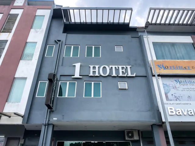 1 Hotel Mahkota Cheras